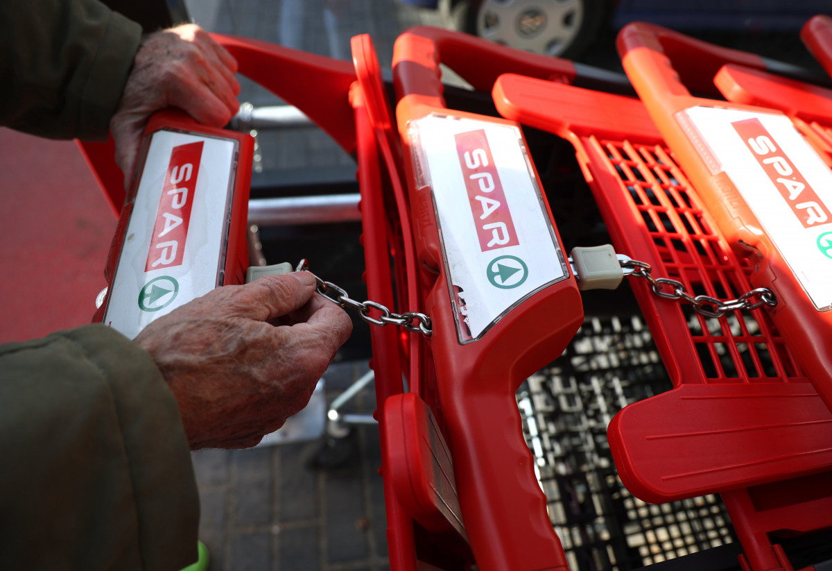 Spar, élelmiszer, multi, áruház, kereskedelem