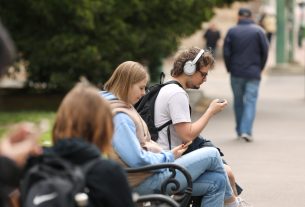 Szeged, fiatalok, mobil, internet